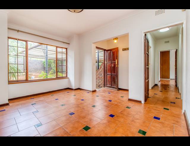 4 BEDROOM FREEHOLD FOR SALE IN WELTEVREDEN PARK